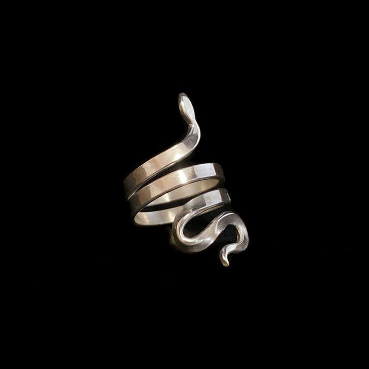 DAINTY SERPENT RING