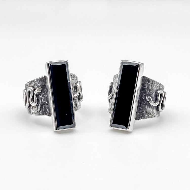 Serpent Onyx Ring - Size 8.25